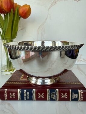 Vintage Reed & Barton Silver Plate Footed Bowl with Gadroon Edge